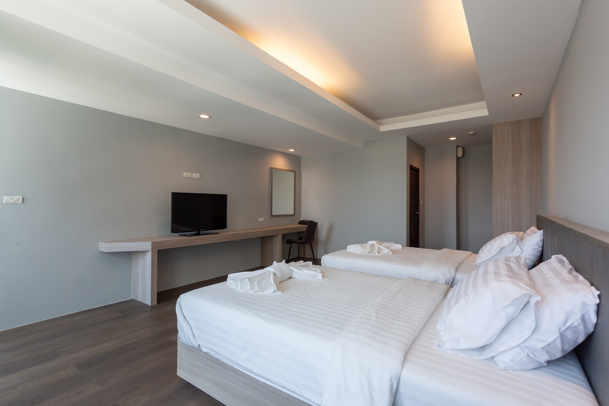 Tisha Hotel