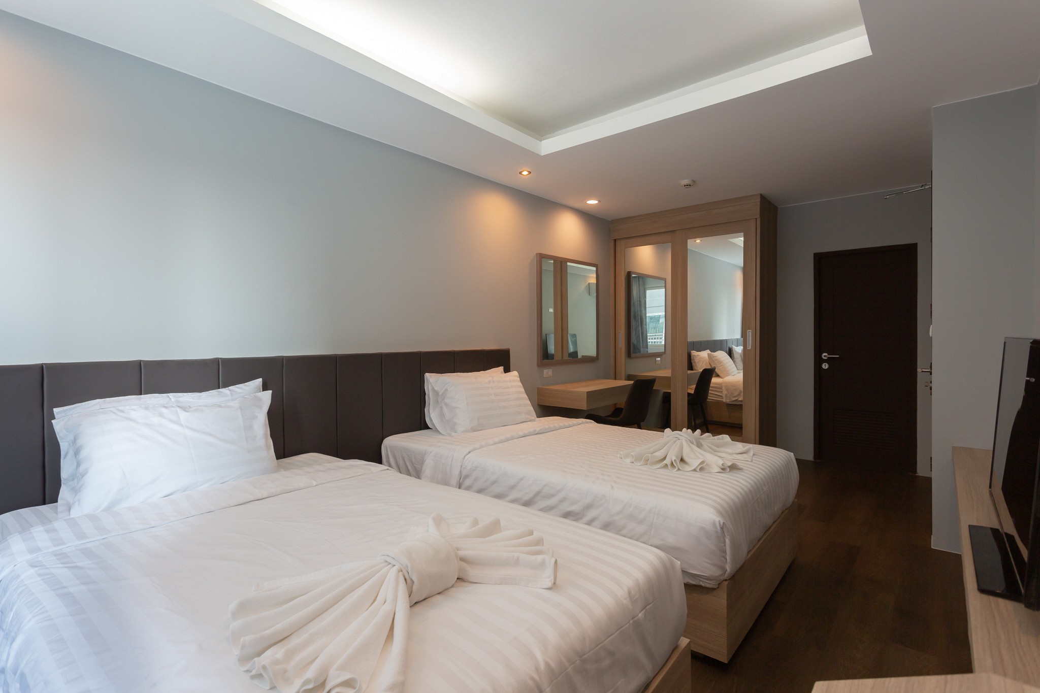 Tisha Hotel