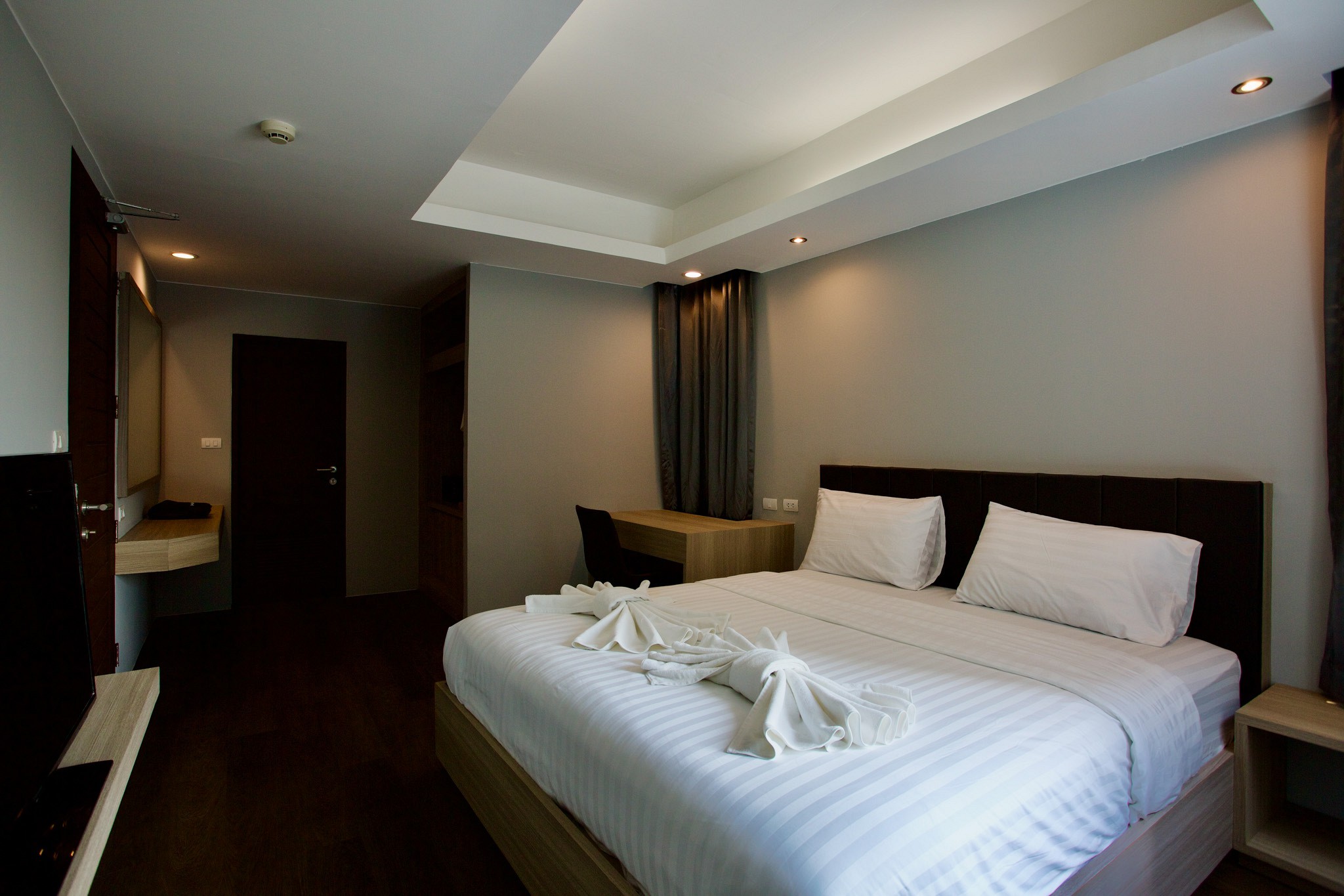 Tisha Hotel